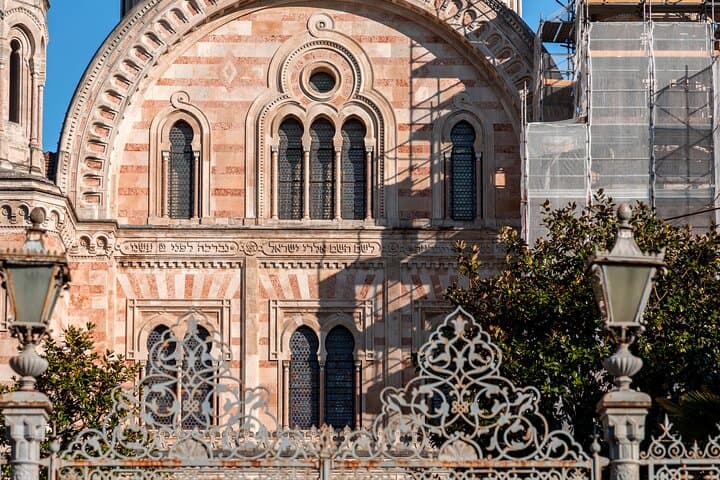 Skip-the-line Great Synagogue and Jewish Museum Private Tour