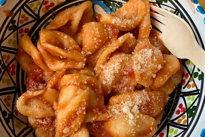 Pasta Class and wine tasting in Lecce