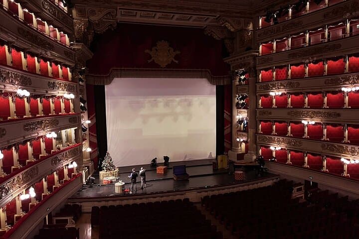 Skip the line La Scala Theatre Guided Tour Experience