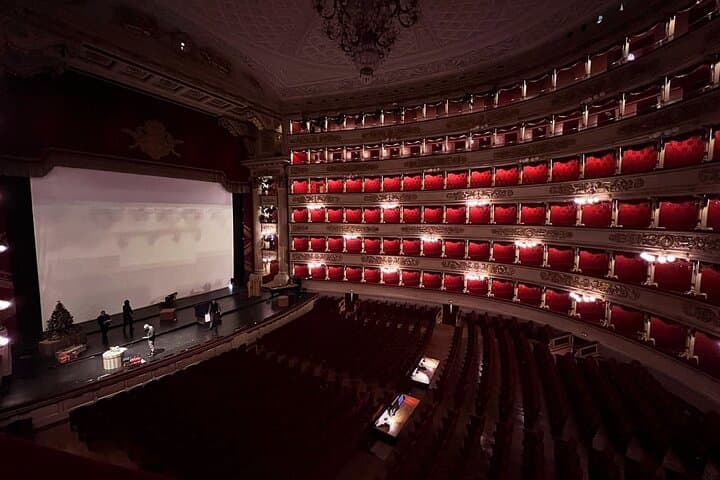 Skip the line La Scala Theatre Guided Tour Experience
