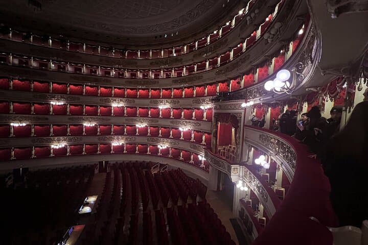 Skip the line La Scala Theatre Guided Tour Experience