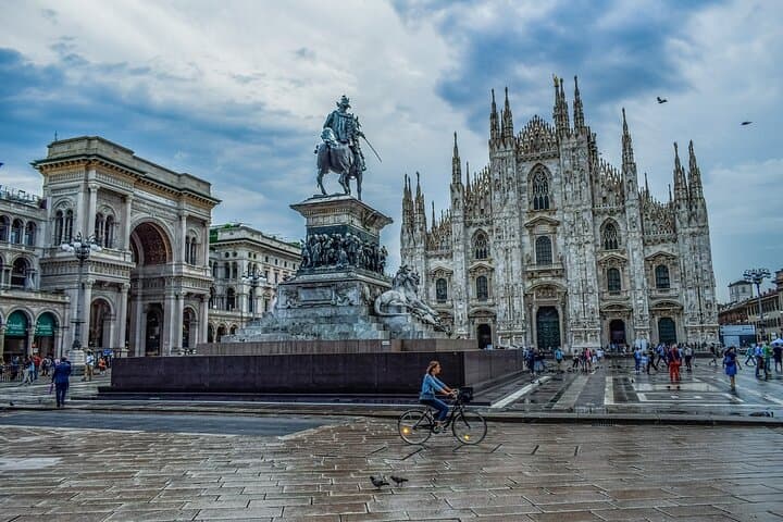 Venice to Milan Private Transfer with English-Speaking Driver