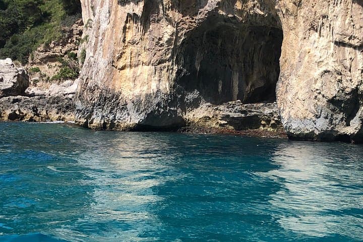Capri Full-Day Tour from Rome with Private Island Boat Tour