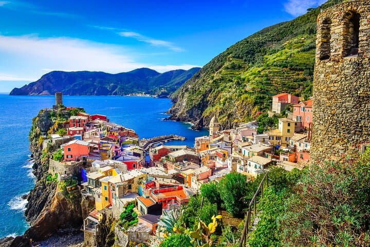 Cinque Terre and Pisa Tower Small-Group Day Trip from Florence