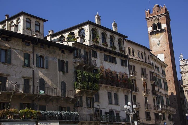 Private Transfer From Milan To Verona, 2 Hour Stop in Bergamo