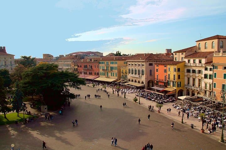 Private Transfer From Milan To Verona, 2 Hour Stop in Bergamo