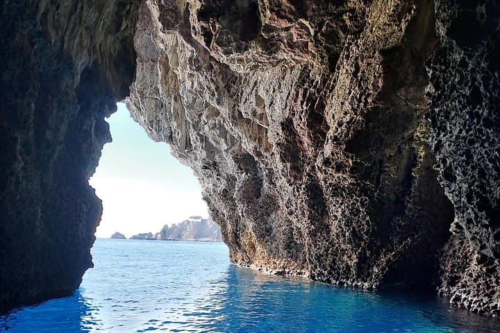Half Day Private Guided Boat Tour in Taormina