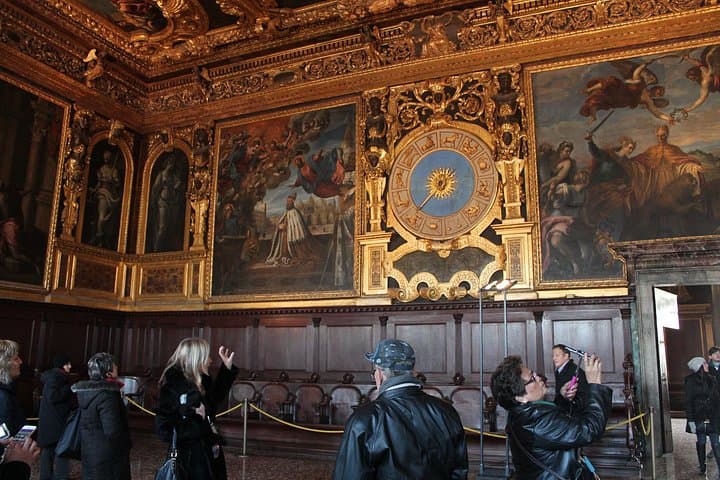 Doge's Palace & Basilica Tour with Gondola Ride in Venice