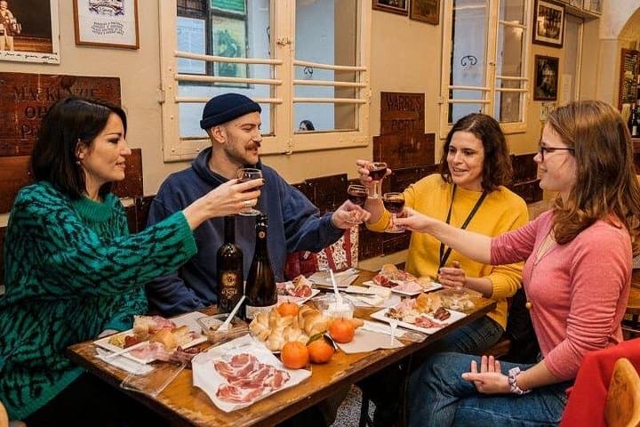 Bologna Private Food Tour Eating around the Centre