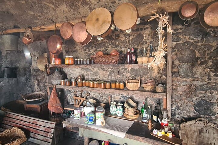 Shepherd's hut