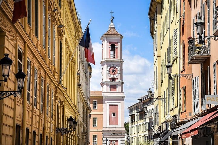 Private Transfer From Genoa To Nice With a 2 Hour Stop in Savona