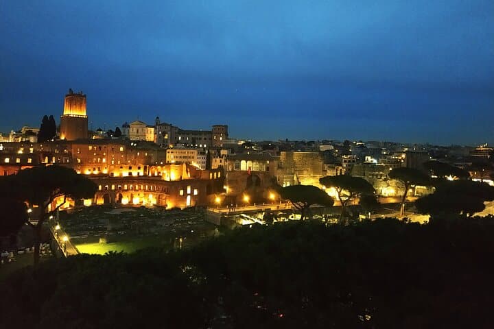 Rome by Night: 2hr Guided Walking Tour