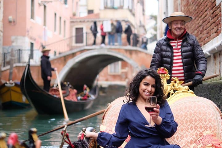 Iconic Photos and Adventure in Venice