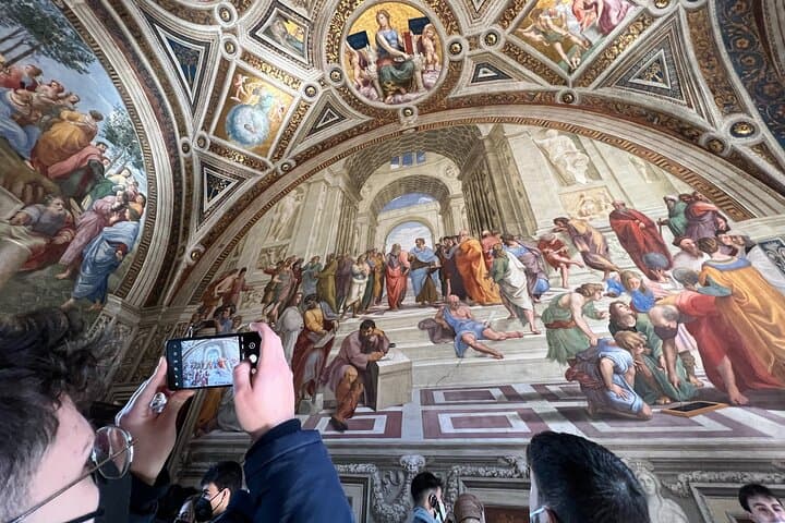 Exclusive First Access Vatican Tour with Skip the Line Basilica