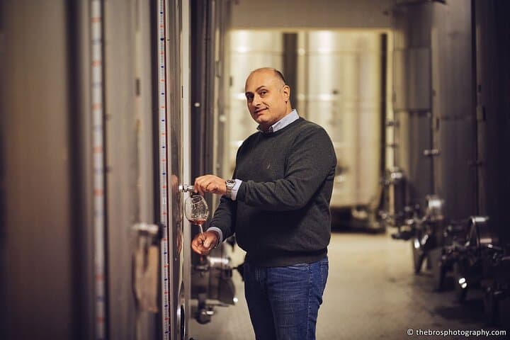 2-hour tasting of 5 wines in Sorrento