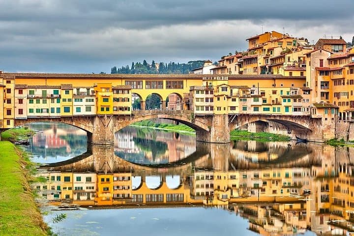 Private transfer from Rome to Florence with stop in Siena