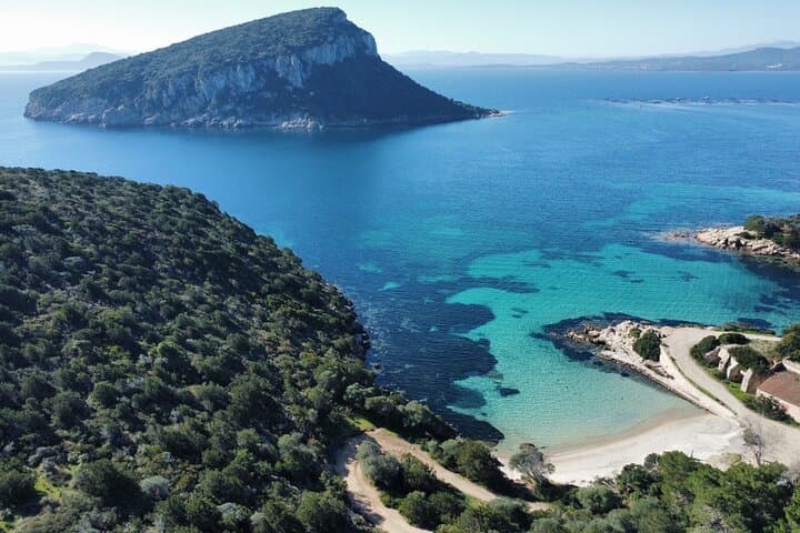 Smeralda Boat Tour and snorkeling