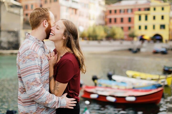 Cinque Terre couple photo shoot