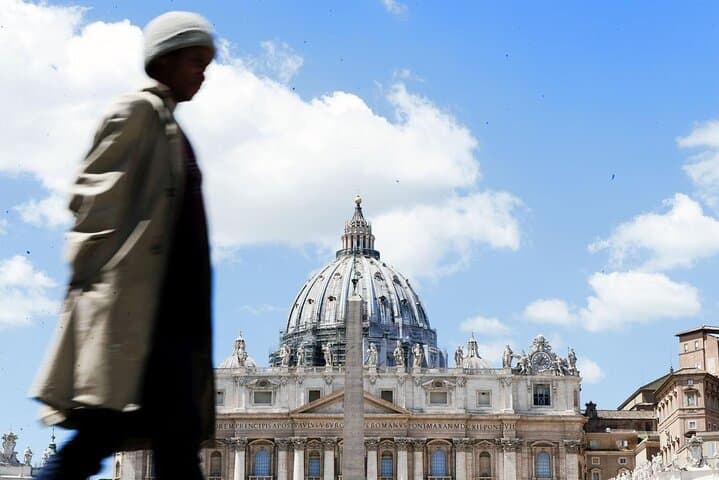 Private transfer from Fiumicino Airport to Rome or vv.
