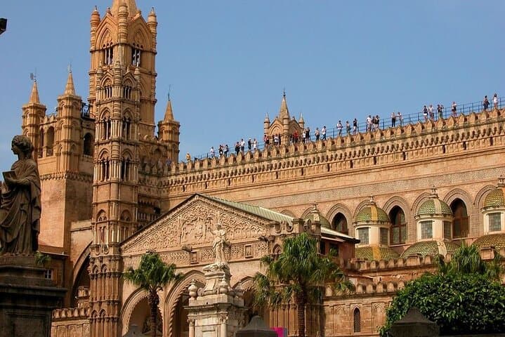 Palermo tour : a journey through art, monuments and ancient markets