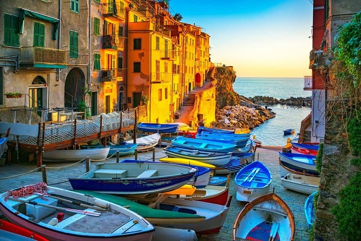 Florence to Cinque Terre Private Trip by Ferry or Train