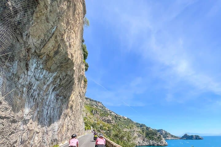 Amalfi coast: E-bike tour from Sorrento to Positano