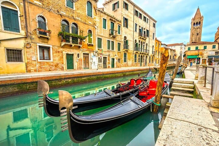 Group tour: Venice in one day