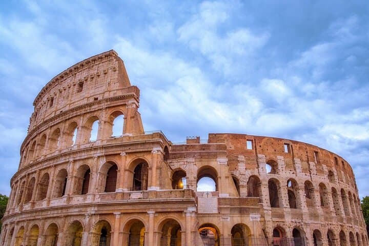 Colosseum private tour with guide