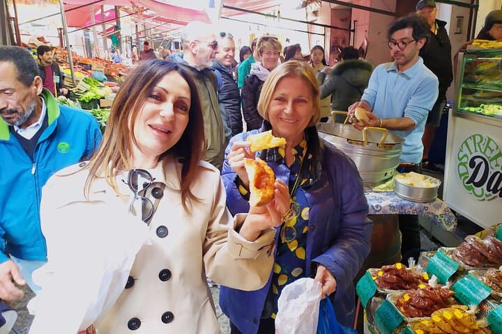 Discover Palermo in 3 hours. Art, history, markets and street food