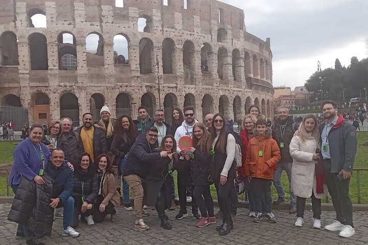 Colosseum with Gladiator Arena, Forum and Palatine in Spanish