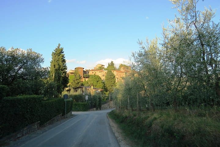 Chianti e-Vespa Self-Drive Tour from Florence with Lunch