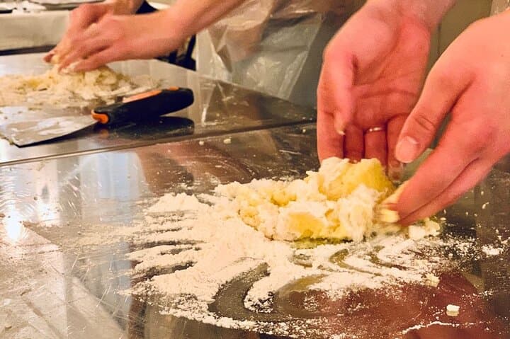 Rome Pasta & Tiramisu Making Class & Fine Wine by Cooking Italy