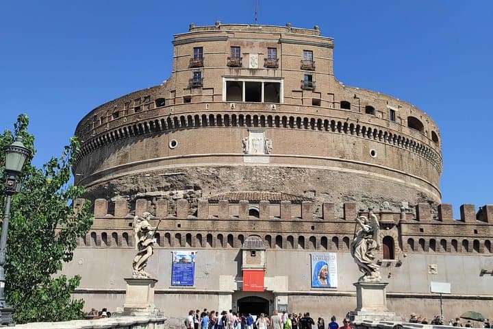Rome Arrival Ease: Private Transfer from Airport to City Center