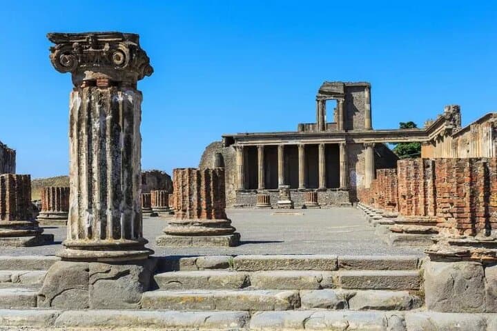 Pompei three hours with an expert guide