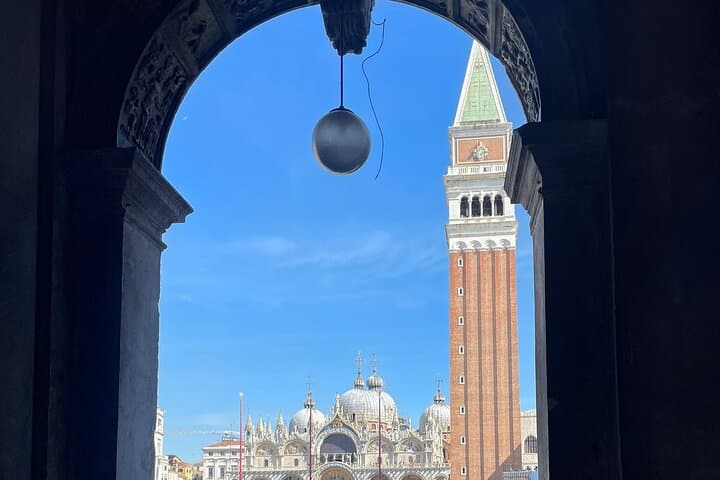 Best of Venice in 2 Hours: Walking Tour & Gondola Ride