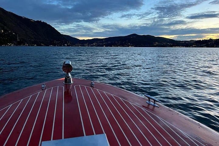 4 Hours Private Wooden Boat Tour stop Bellagio Varenna 6 pax