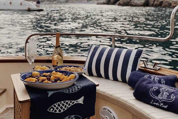 Private boat tour along Amalfi Coast