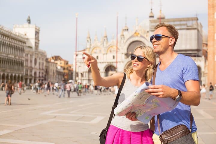 Private Art and Culture Tour in Dorsoduro and Academia Venice