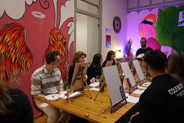 Paint n’ Sip in Rome: Unlimited Wine & Pizza in Piazza Navona