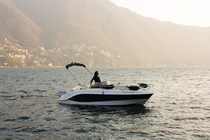 Be the Captain : Drive Your Own Boat on Lake Como