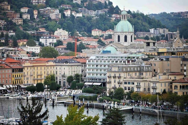 Lake Como: Como & Brunate Audioguide + Funicular Tickets