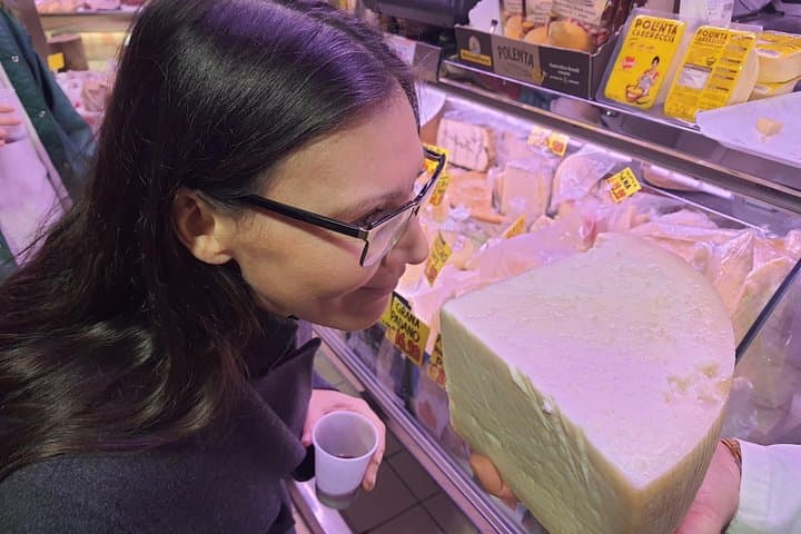 Rome City Center Largest Farmers Market and Street Food Tour