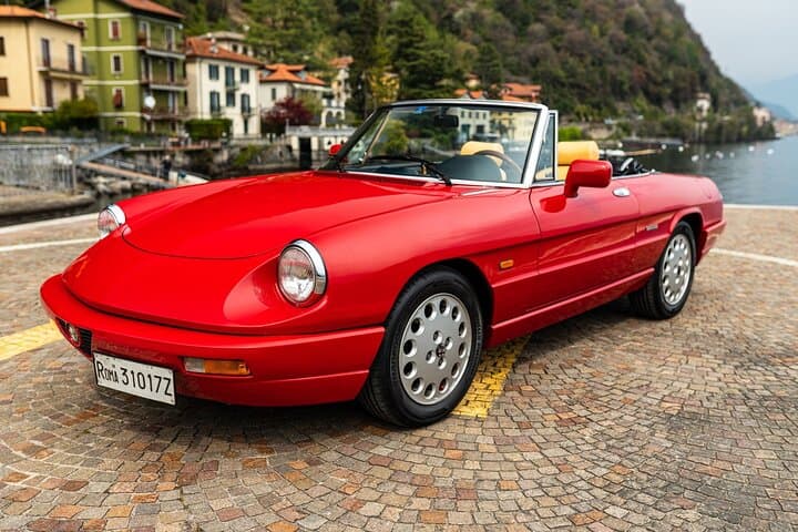 Vintage car rental on the lake for a day