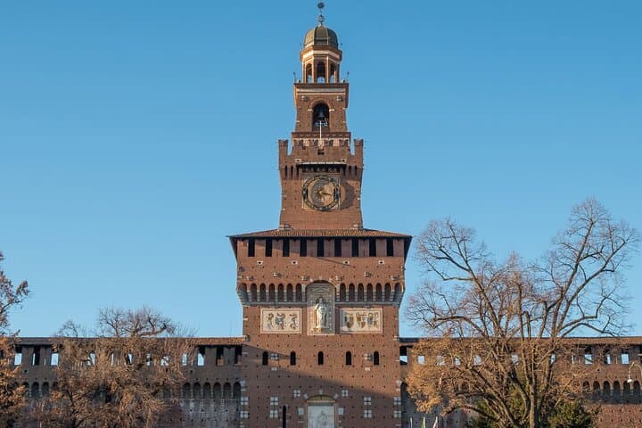 Private Audio Guided Walking Tour in Milan