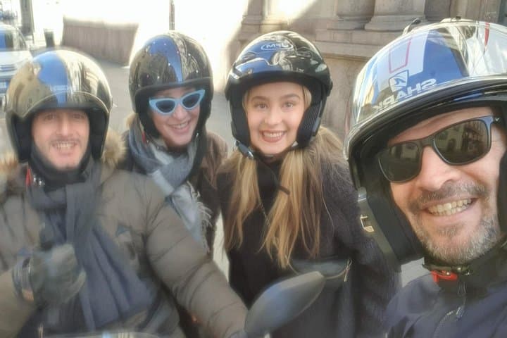 See Milan landmarks from the back of a Vespa
