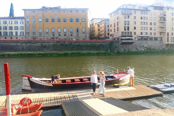 Florence River Cruise on a Traditional Barchetto
