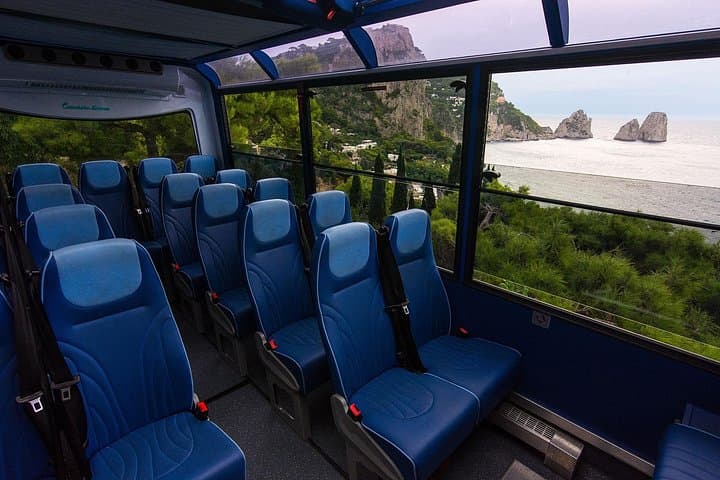 Private Bus//Private Bus