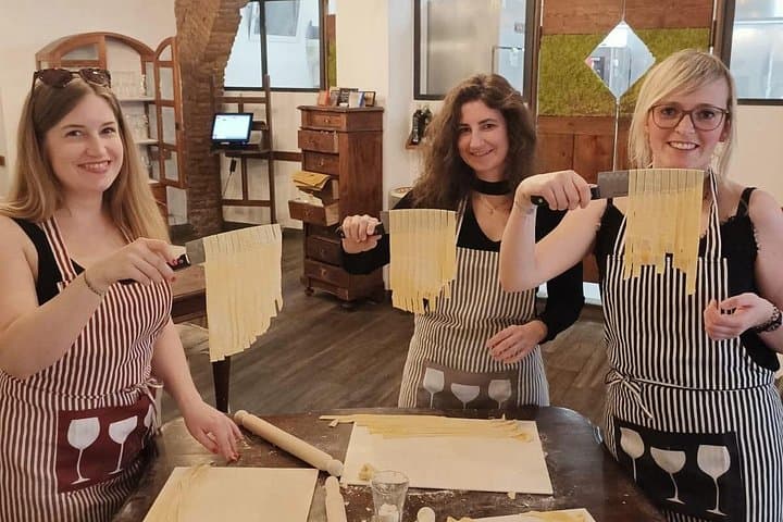 Rome Cooking Class: Make Pasta & Tiramisu near the Spanish Steps