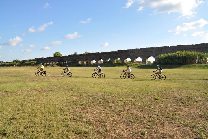 Appian Way, Catacombs and Aqueducts Park Tour with Top E-Bike