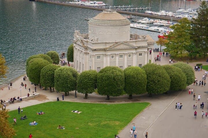 Lake Como: Como & Brunate Audioguide + Funicular Tickets